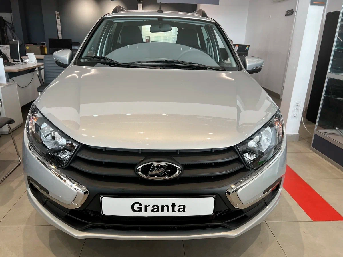 Lada Granta Универсал в Тольятти - фото №1