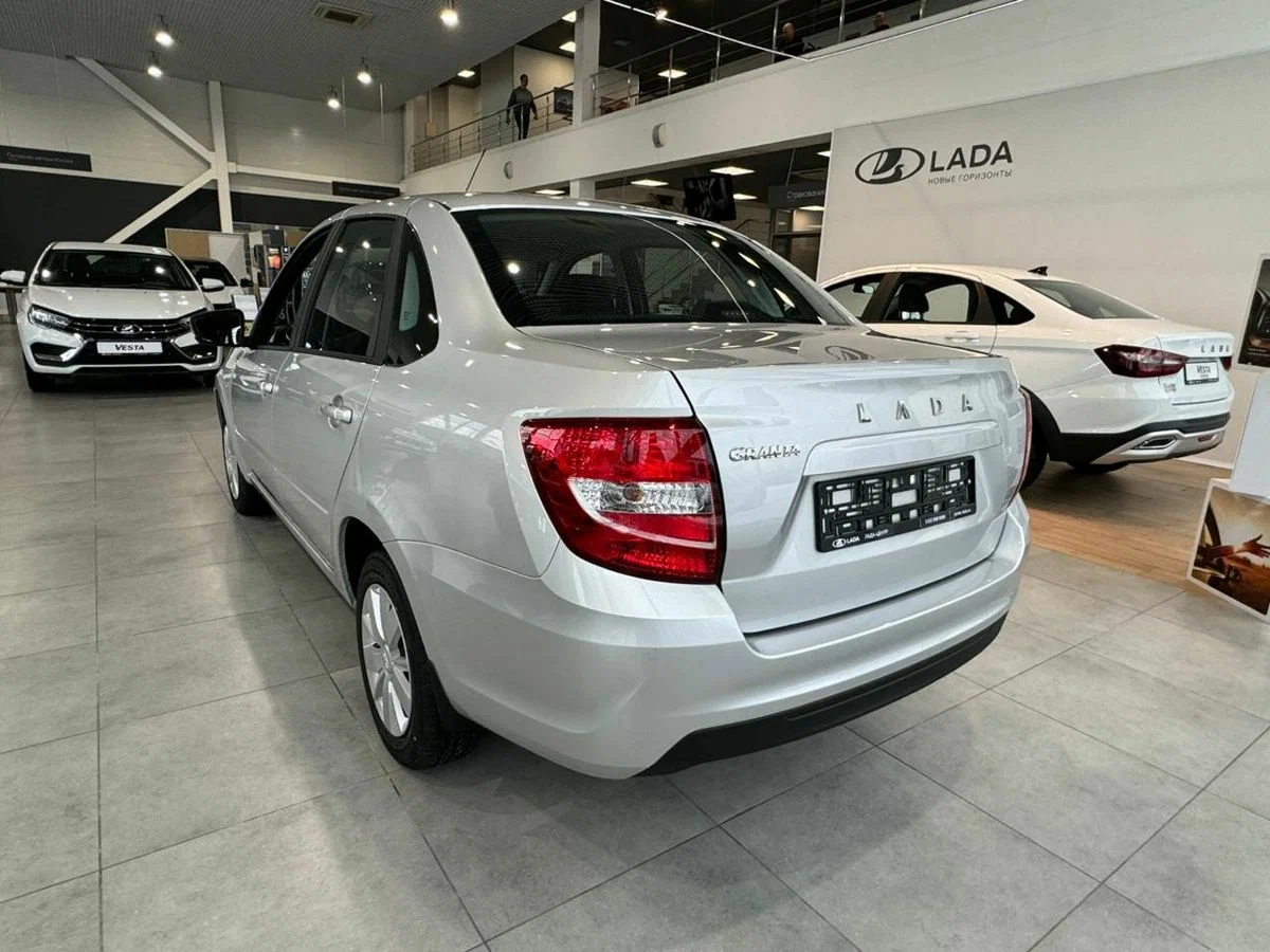 Lada Granta Седан в Тольятти - фото №3